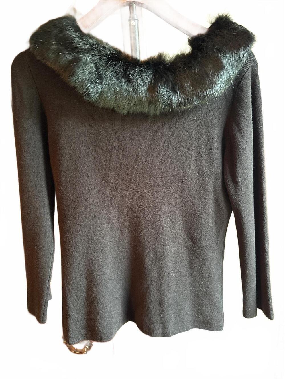 Michelle Nicole New York Black Fur Collar Sweater M